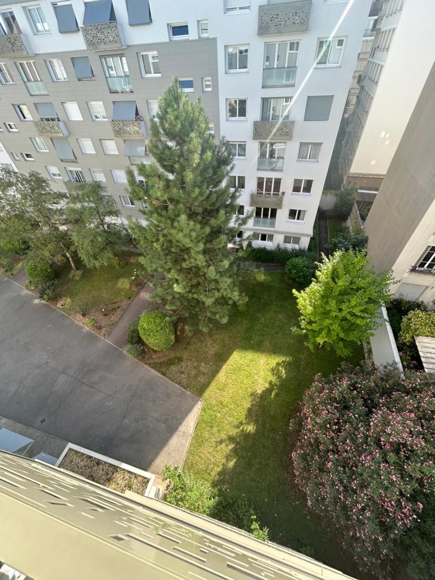 Appartement Meuble Tres Bien Situe Boulogne-Billancourt Eksteriør billede